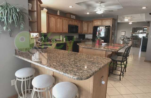 713 Lake View Dr Gallery 4