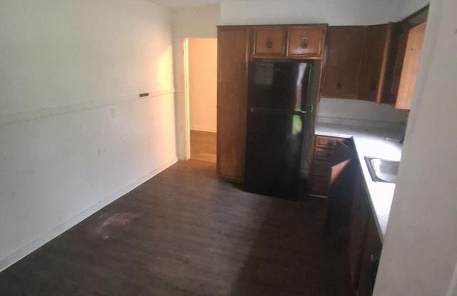 3058 Woodside Drive Gallery 2