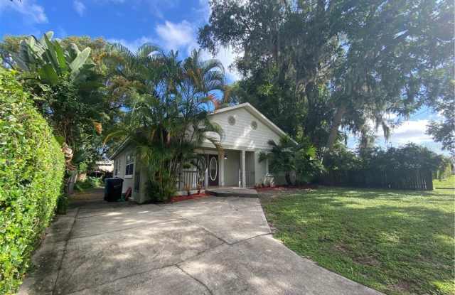 1015 LAKE HIGHLAND DRIVE Gallery 4