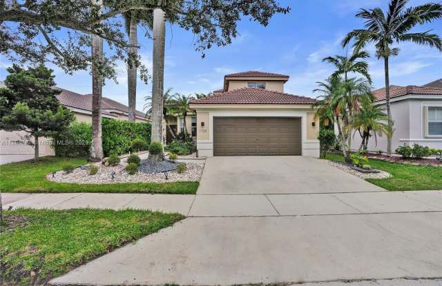 1725 Winterberry Ln photos photos