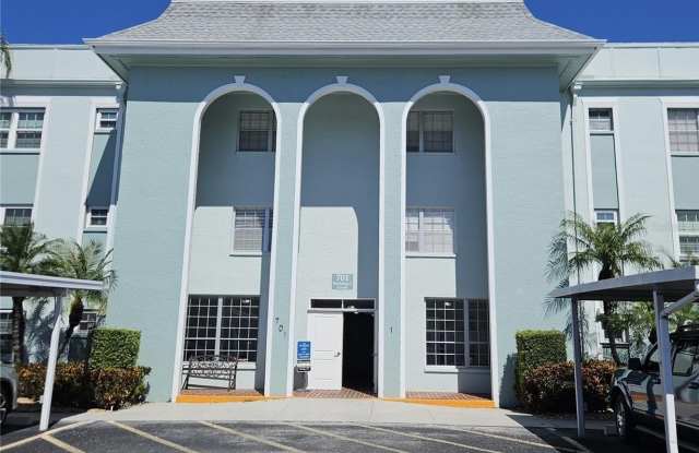 701 POINSETTIA ROAD - 701 Poinsettia Road, Belleair, FL 33756