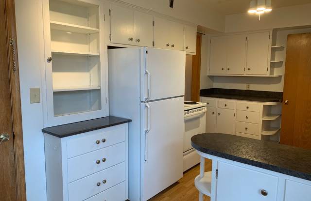 2 Bed 1 Bath Gallery 3