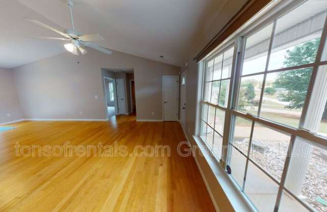 226 Heatherbrook Drive Gallery 3