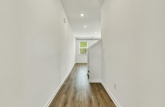 5010 Highwood Dr NE Gallery 4