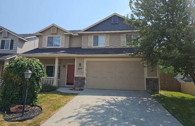 Gorgeous 4 bedroom 2.5 bath, Meridian home in Silverleaf Subdivision. Newer flooring and paint. photos photos