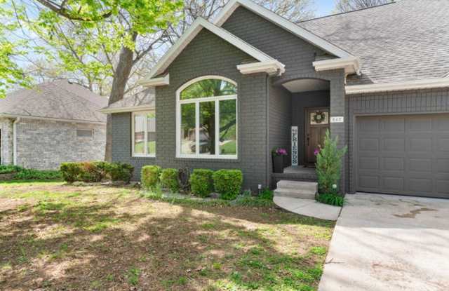 Executive rental in SW Springfield Gallery 4