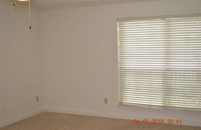 4043 Bowser Avenue Gallery 4
