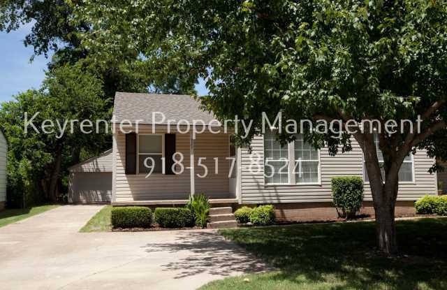 Stunning 2 Bed 1 Bath Home on Quiet Street: NO PETS! photos photos Stunning 2 Bed 1 Bath Home on Quiet Street: NO PETS! photos photos