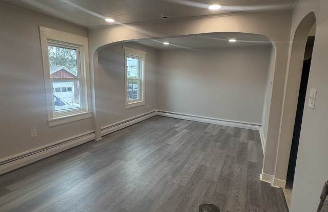 45 Walnut Street - 45 Walnut Street, Middleport, PA 17953
