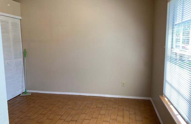 176 Crystal Lake Road Gallery 3