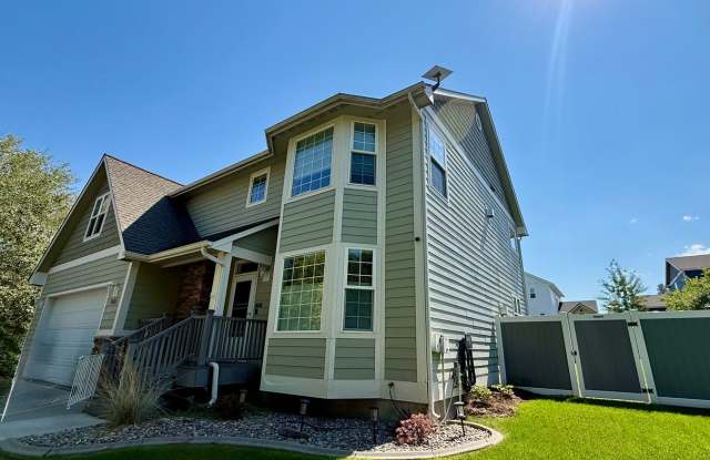 Gorgeous 4 Bed/2.5 Bath in Lower Miller Creek photos photos