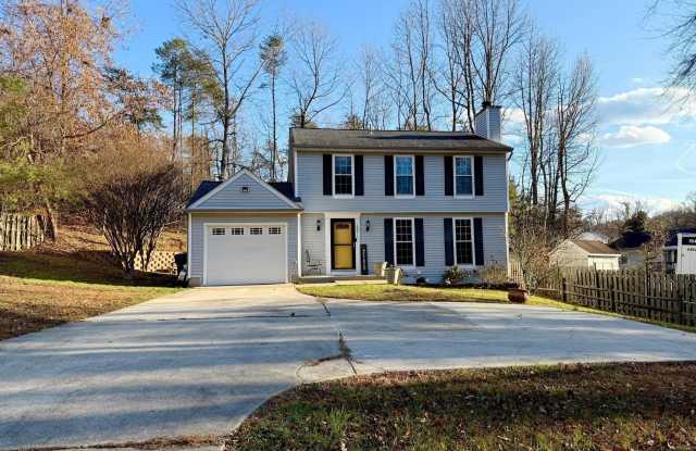 18817 KERILL Road - 18817 Kerill Road, Triangle, VA 22172