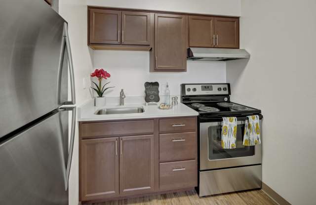 Century Plaza Apartment Homes Gallery 4