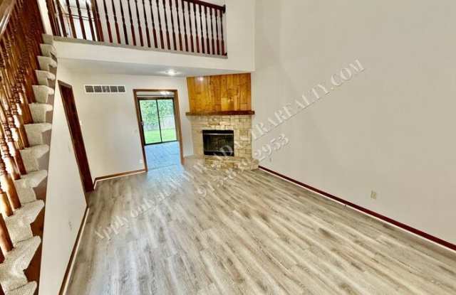 6622 West 149th Terrace Gallery 4