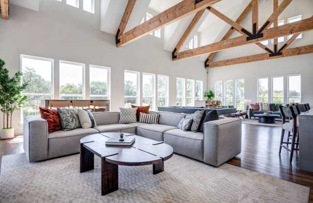 Water's Edge Apartments Gallery 4