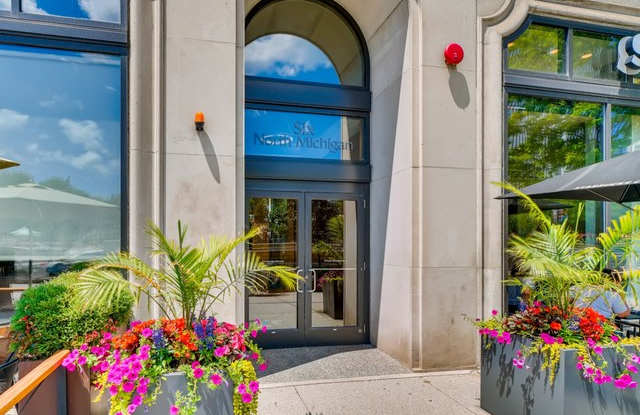 6 North Michigan Avenue - 6 N Michigan Ave, Chicago, IL 60602