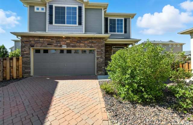 3 Bedroom 2.5 Bathroom "Like-new" Single Family Home Immediately! photos photos