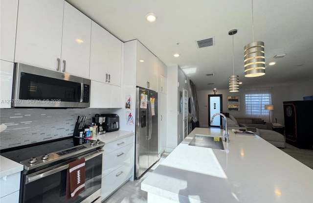 10413 NW 82nd Street 3, Doral, FL 33178 - 4090 Gallery 4
