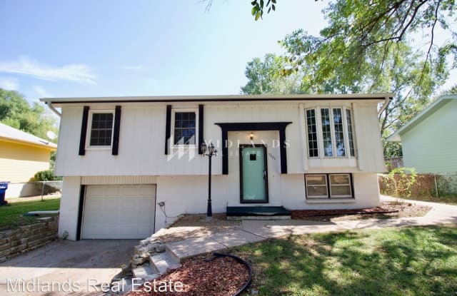 7001 S 33rd Street - 7001 South 33rd Street, Bellevue, NE 68147