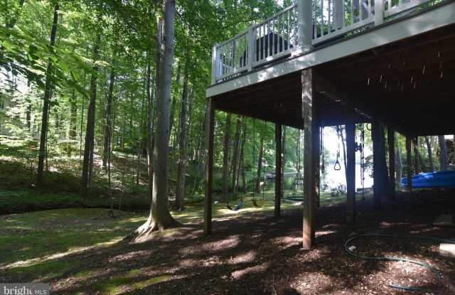 15980 Cove Ln Gallery 4