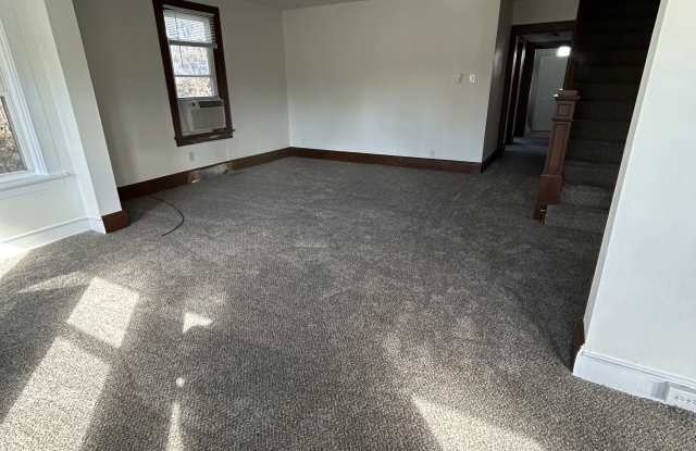 1371 Mount Pleasant Road Gallery 3