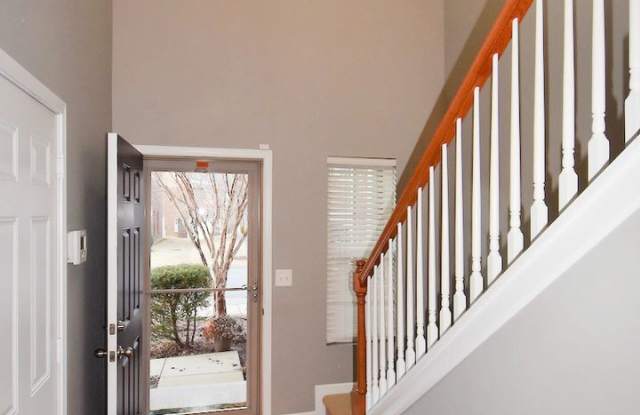 Fantastic 3BR townhome in Nippers Corner w/ attached garage! Gallery 4