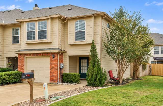 Gorgeous 3 bedroom Townhome for rent in Euless! - 3933 Fernando Drive, Fort Worth, TX 76040