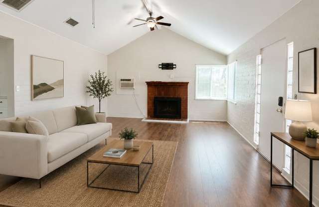 445½ E. Puente St, Covina — 2BD/1BA for Lease Gallery 1