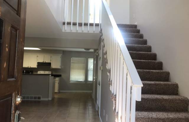 2022 S Helena St Apt. B Gallery 4