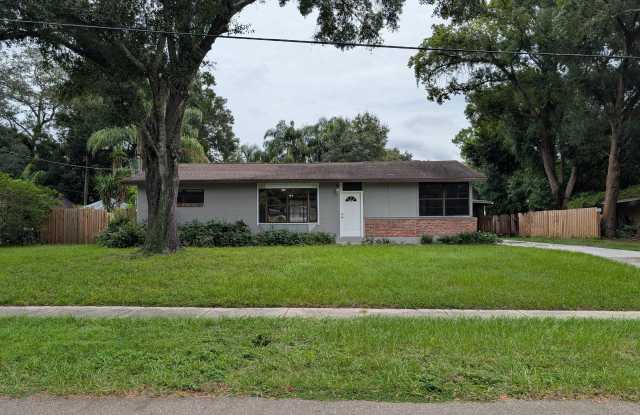10821 Forest Hills Dr Gallery 2