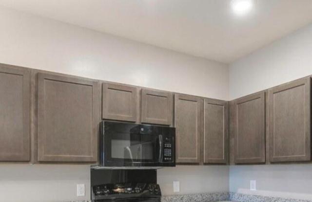 8753 Eastern Heights Blvd photos photos