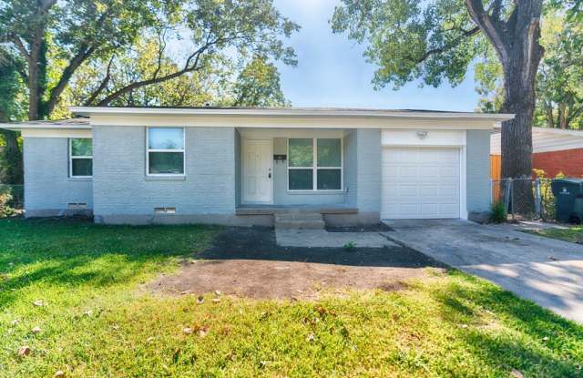 2714 Maple Drive Gallery 1