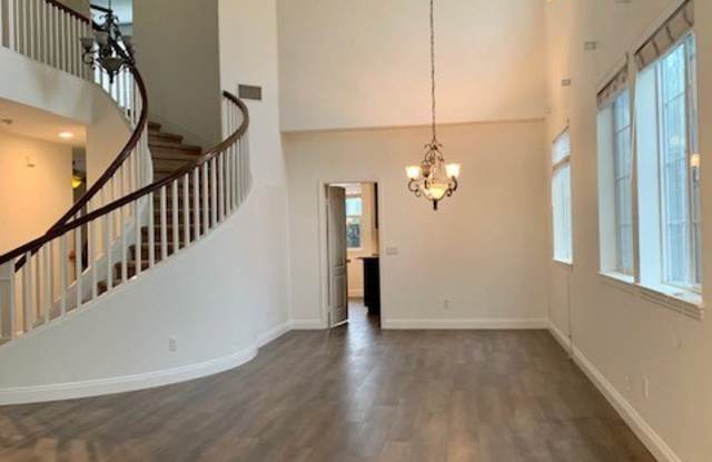 27411 Fieldpath Way Gallery 4
