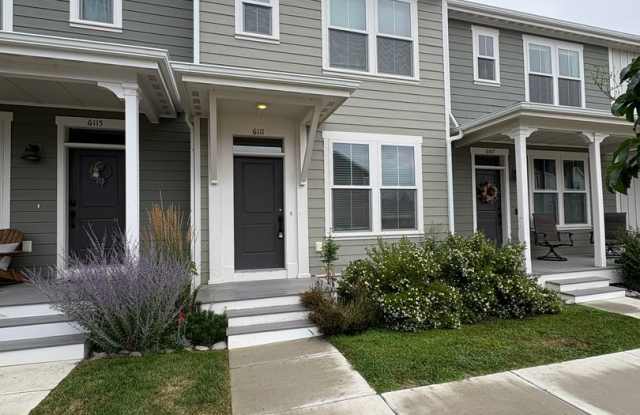 2 Bedroom 2.5 Bathroom Duplex in the Annafeld Subdivision photos photos