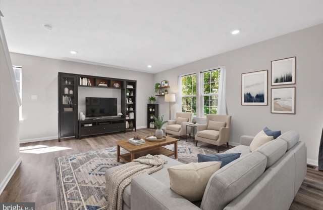 103 CORNWALL Place Gallery 4