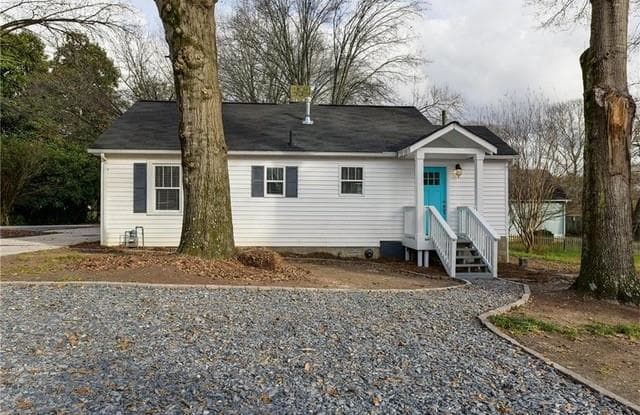 208 Center Street - 208 Center Street, Hiram, GA 30141