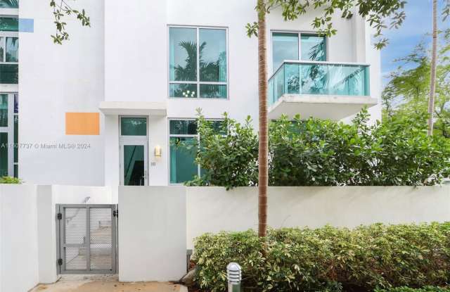 333 Northeast 24th Street photos photos