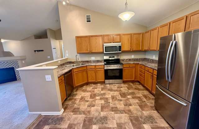 Spacious, Updated 2BR / 2 BA Condo in Gated Community! photos photos