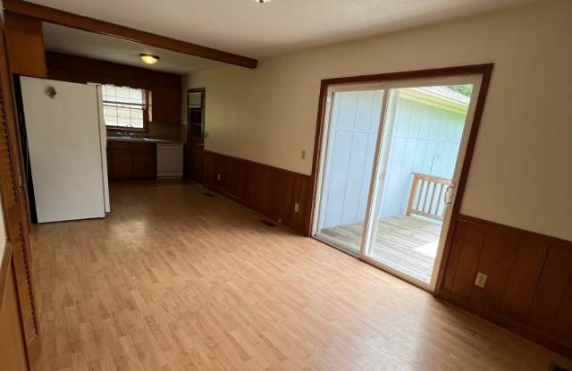 1521 Cedar Lane Gallery 3