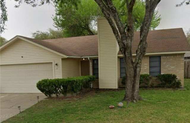 121 Suzanne Lane - 121 Suzanne Lane, Victoria, TX 77901