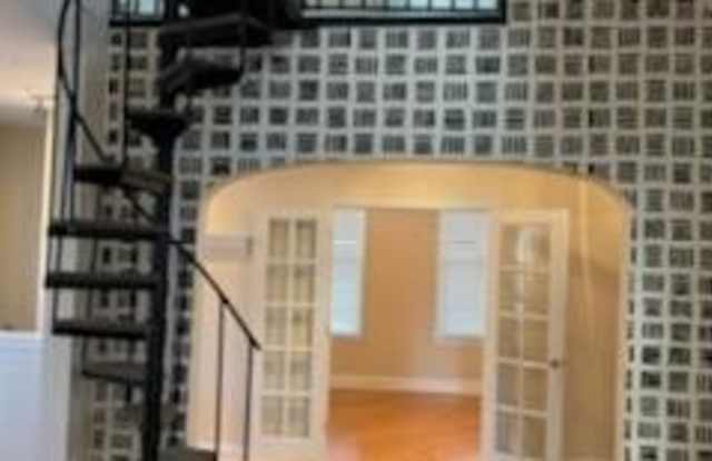 1628 N WASHTENAW Avenue Gallery 2