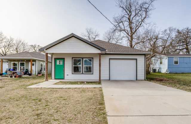 924 W Collins St photos photos