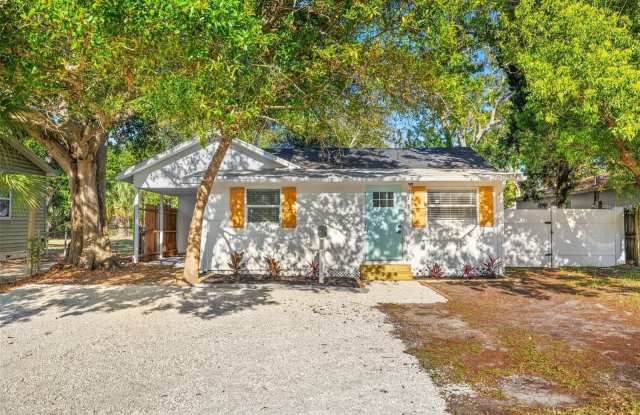 1752 42ND STREET S - 1752 42nd Street South, St. Petersburg, FL 33711