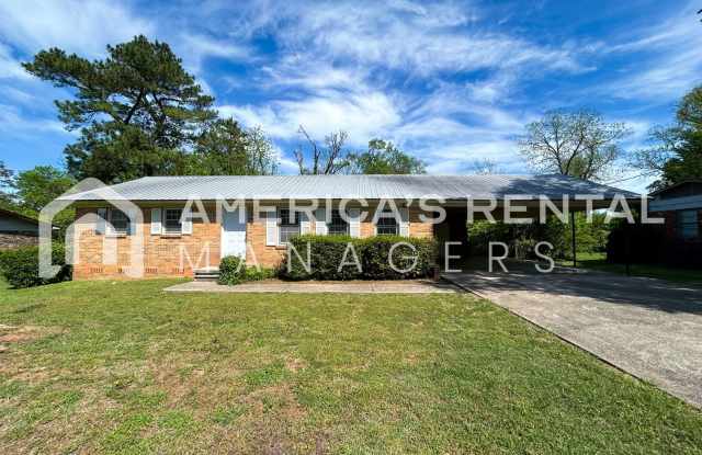 MOVE IN SPECIAL!!! - Home for rent in Center Point!!! - Sign a lease by 5/15/2026 and receive a leasing incentive equal to one month’s rent! photos photos