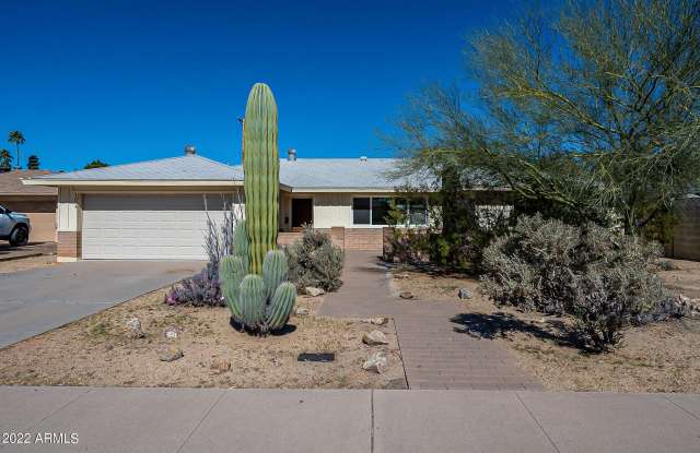 1034 E HERMOSA Drive - 1034 East Hermosa Drive, Tempe, AZ 85282