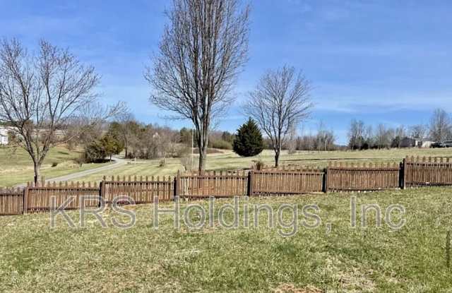 1120 Parks Ln Gallery 3