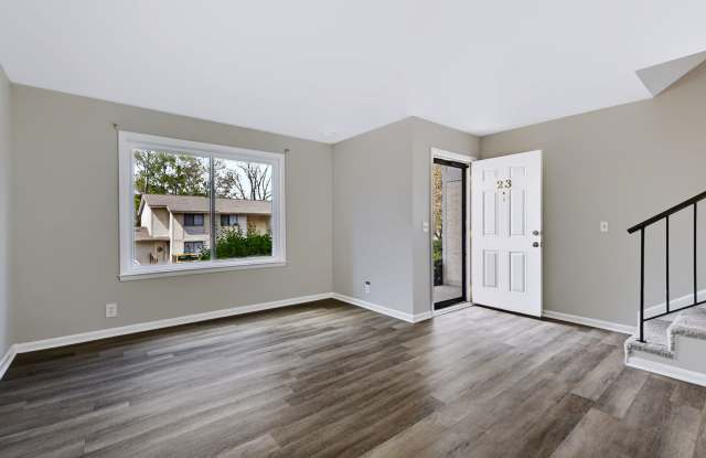 Updated 2BR/1.5BA Condo in South Nashville – Washer & Dryer Included! close to Brentwood! Gallery 3