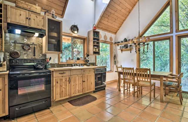 21561 E. Hideaway Ln. Gallery 3