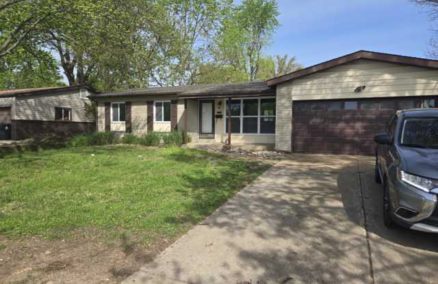 1095 Shackelford Road - 1095 Shackelford Road, Florissant, MO 63031 1095 Shackelford Road - 1095 Shackelford Road, Florissant, MO 63031