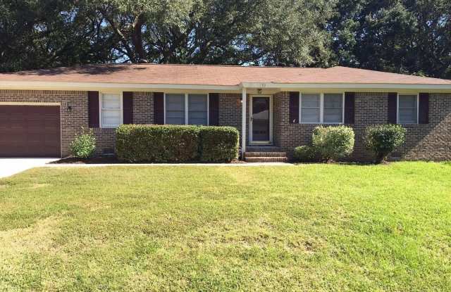 4 Bedroom 2 Bath House in Northbridge Terrace - West Ashley photos photos